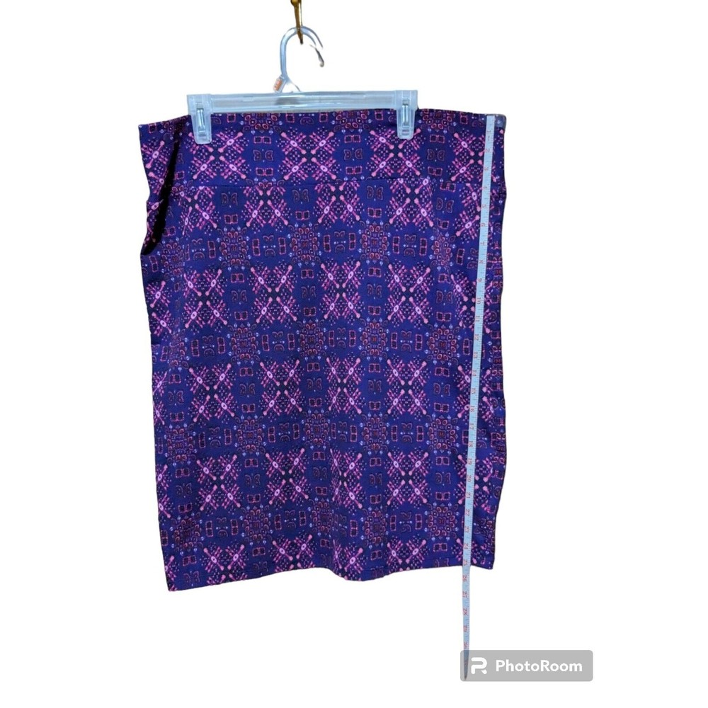 LuLaRoe Azure Skirt Size 3XL Blue ,Pink Geometric Pull On Unlined